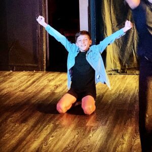 Cours de théâtre – 11-13 ans – lundi / 2025 – 2026